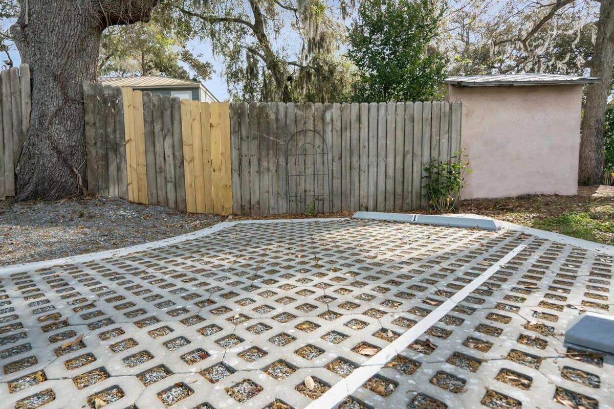 Blue House, Prime Location, Family Amenities, Bbq! Villa St. Augustine Buitenkant foto